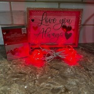 𝅺nwt-❤️ Valentine Sign “Love you Always” and battery operated lighted hearts